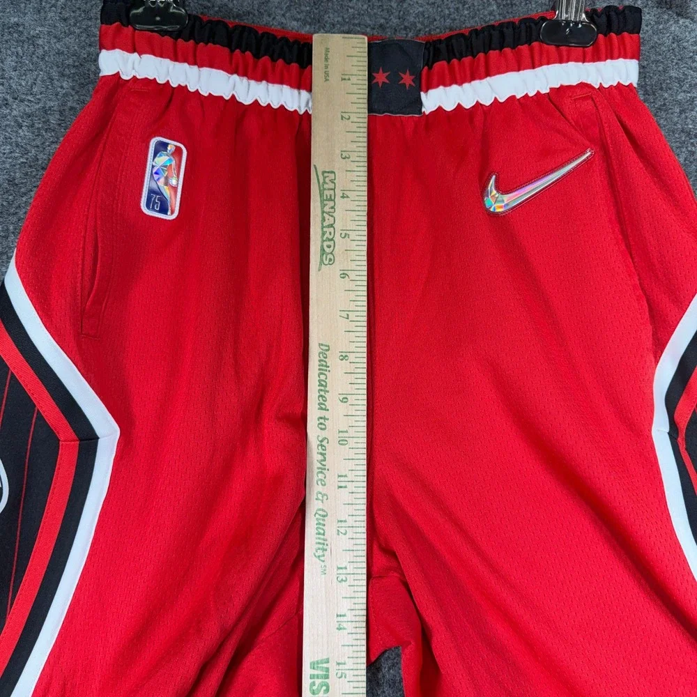 Nike Chicago Bulls NBA 75th Anniversary Shorts Mens Small Red Dri-FIT Engineered